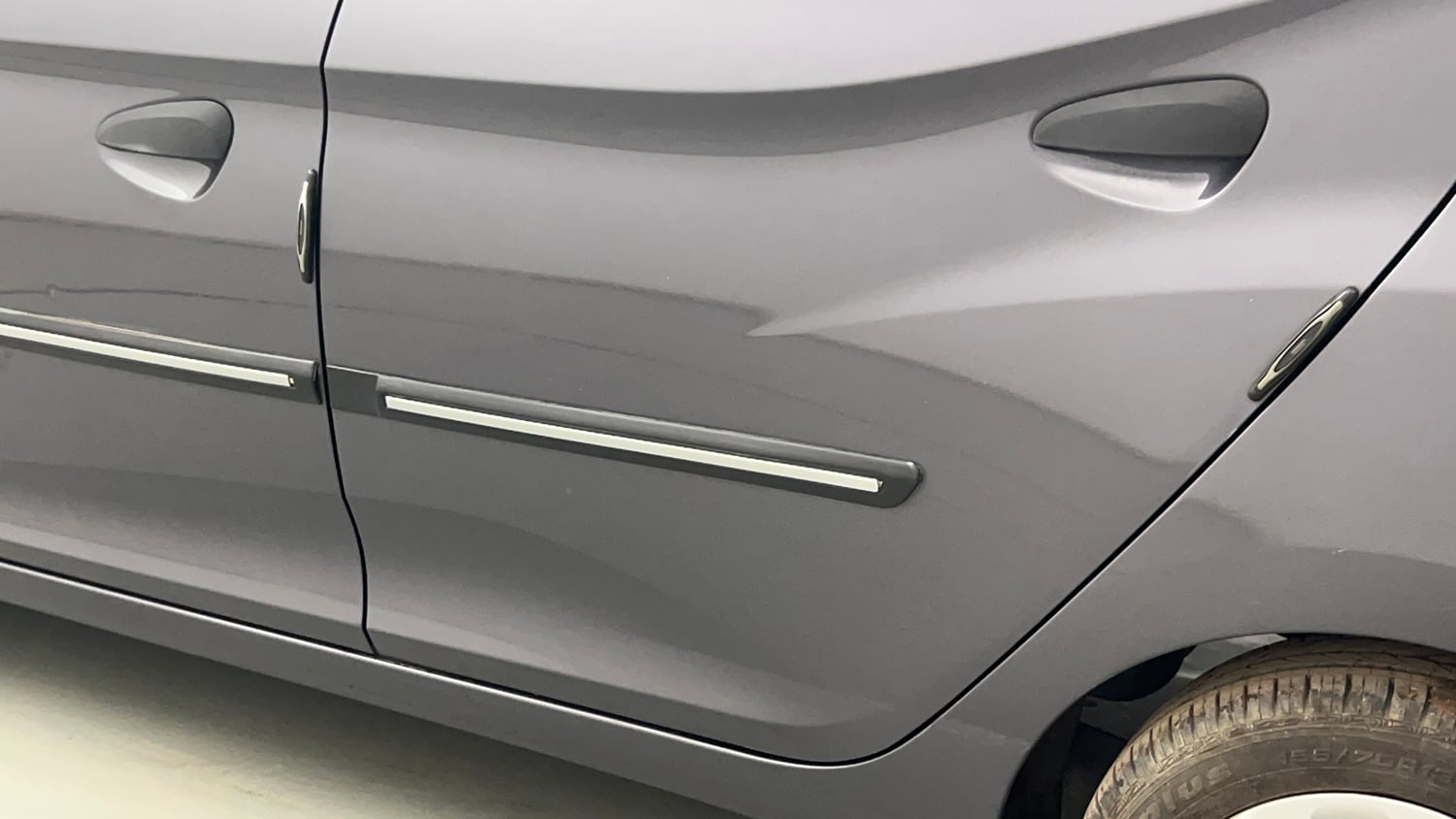Used 2016 Hyundai Eon Magna + Petrol Manual dents MINOR DENT
