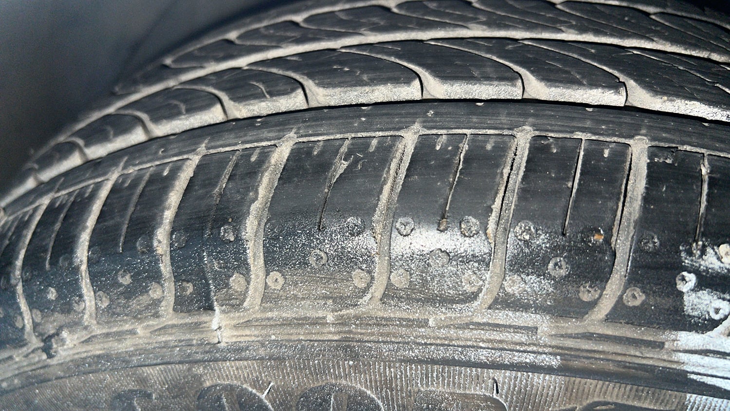 Used 2018 Hyundai Grand i10 Magna 1.2 Kappa VTVT Petrol Manual tyres LEFT FRONT TYRE TREAD VIEW