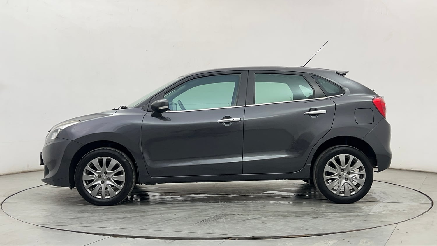 Used 2017 Maruti Suzuki Baleno Alpha 1.2 Petrol Manual exterior LEFT SIDE VIEW