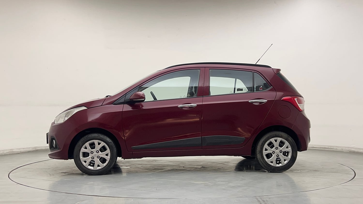 Used 2013 Hyundai Grand i10 Sportz 1.2 Kappa VTVT Petrol Manual exterior LEFT SIDE VIEW