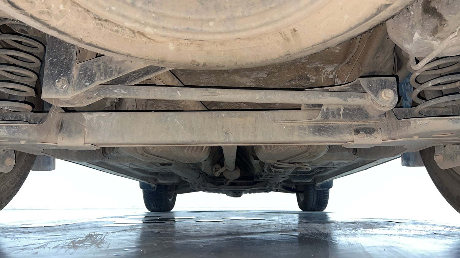 Used 2021 Tata Harrier XZ Diesel Manual extra REAR UNDERBODY VIEW (TAKEN FROM REAR)