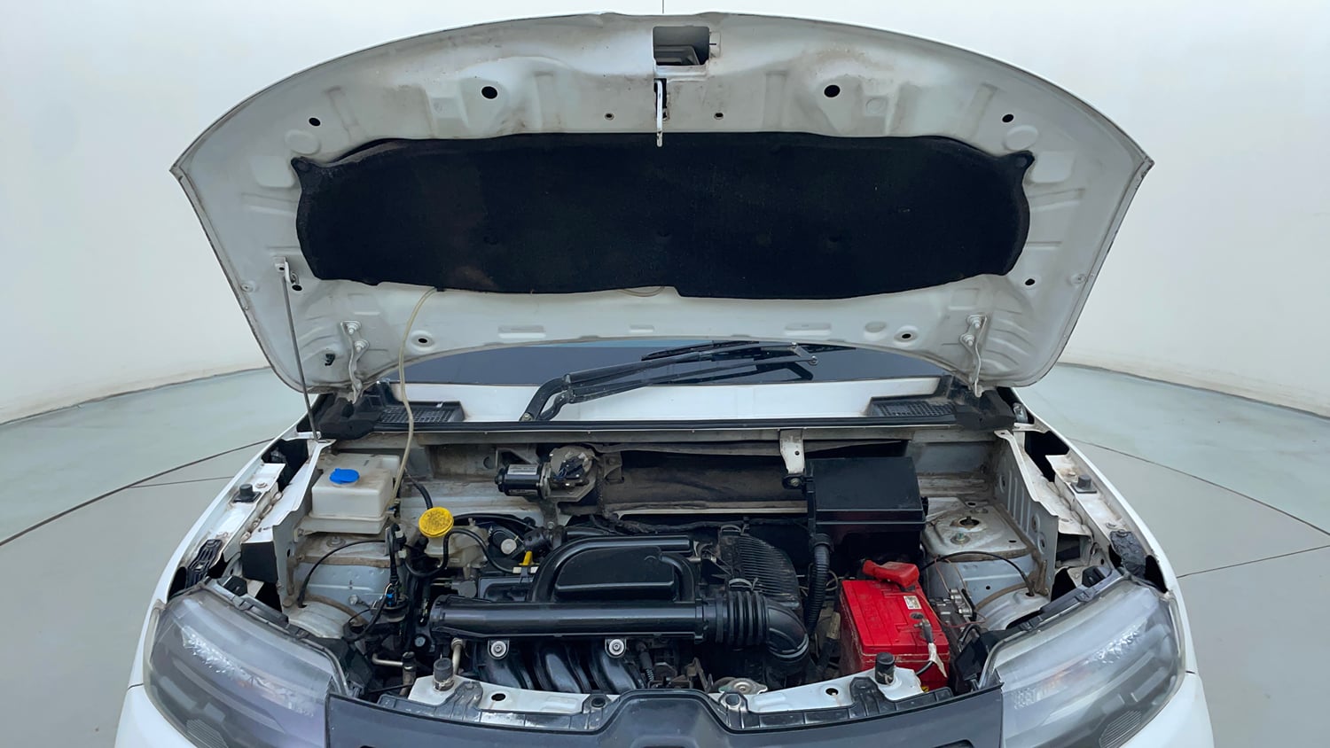 Used 2022 Renault Kwid RXT 1.0 AMT (O) Petrol Automatic engine ENGINE & BONNET OPEN FRONT VIEW
