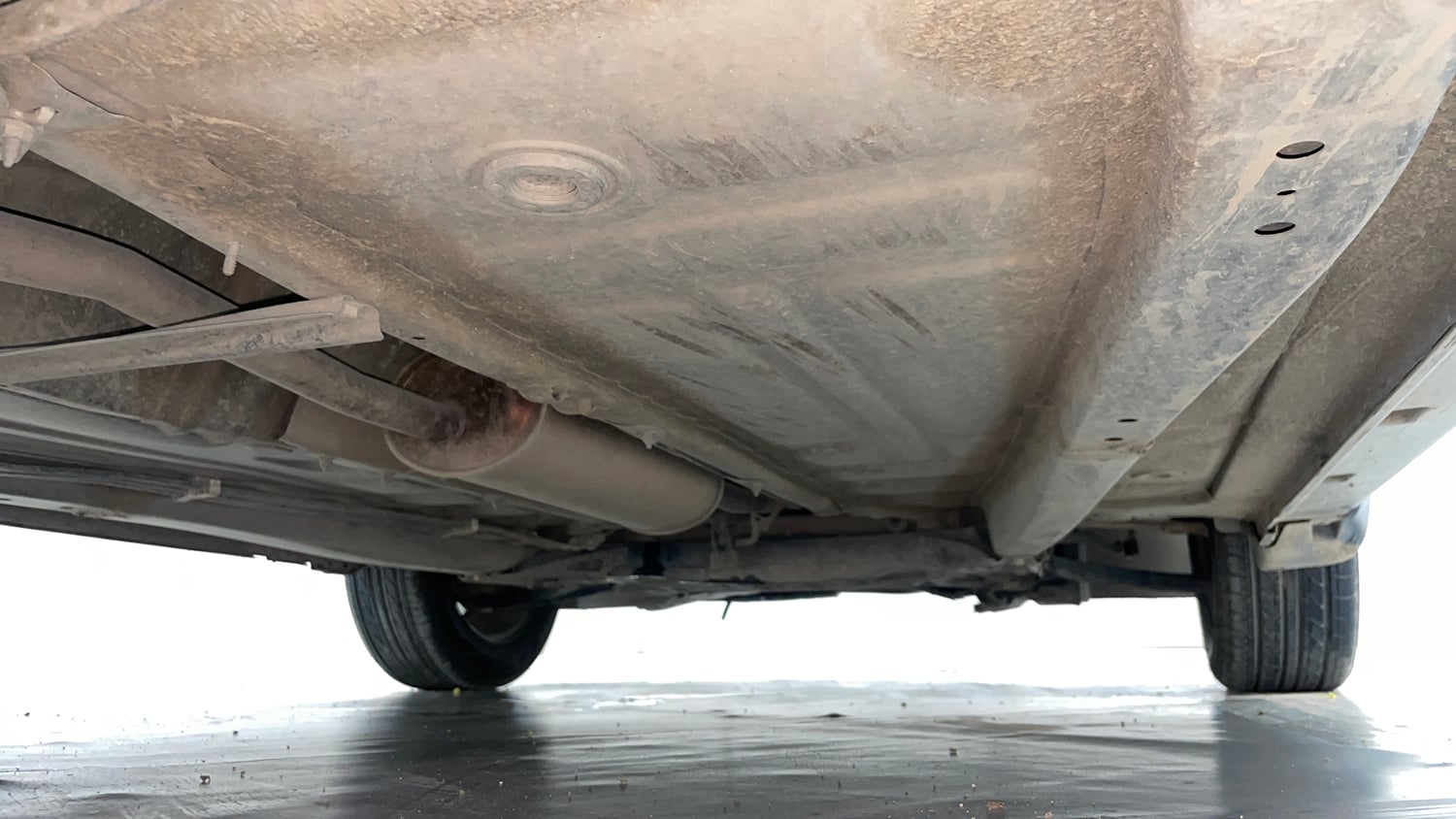 Used 2016 Maruti Suzuki Baleno Delta 1.2 Petrol Manual extra REAR RIGHT UNDERBODY VIEW