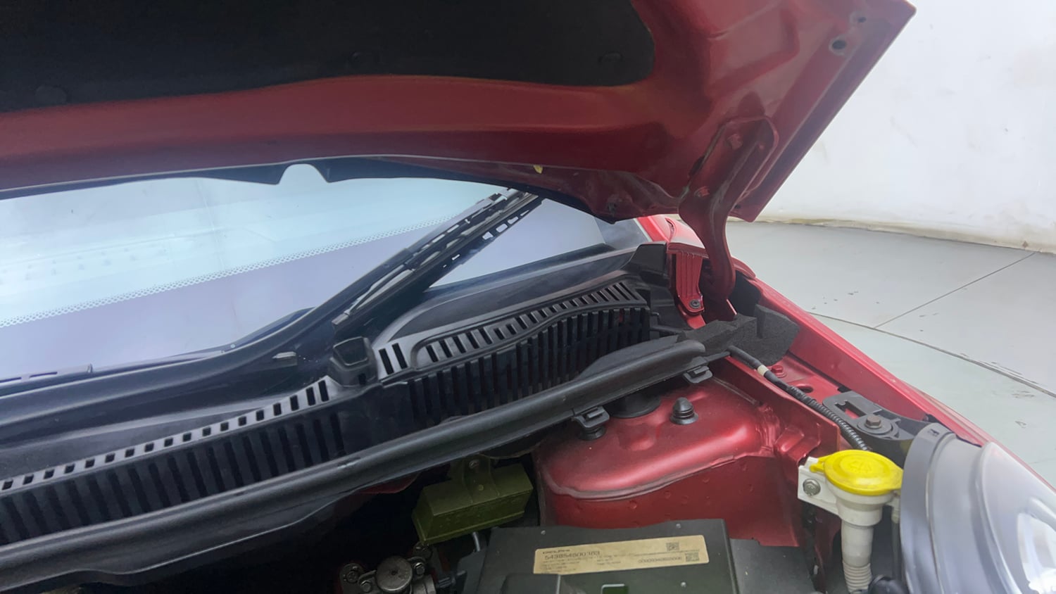 Used 2018 Tata Nexon XZ Plus Diesel Diesel Manual engine ENGINE LEFT SIDE HINGE & APRON VIEW