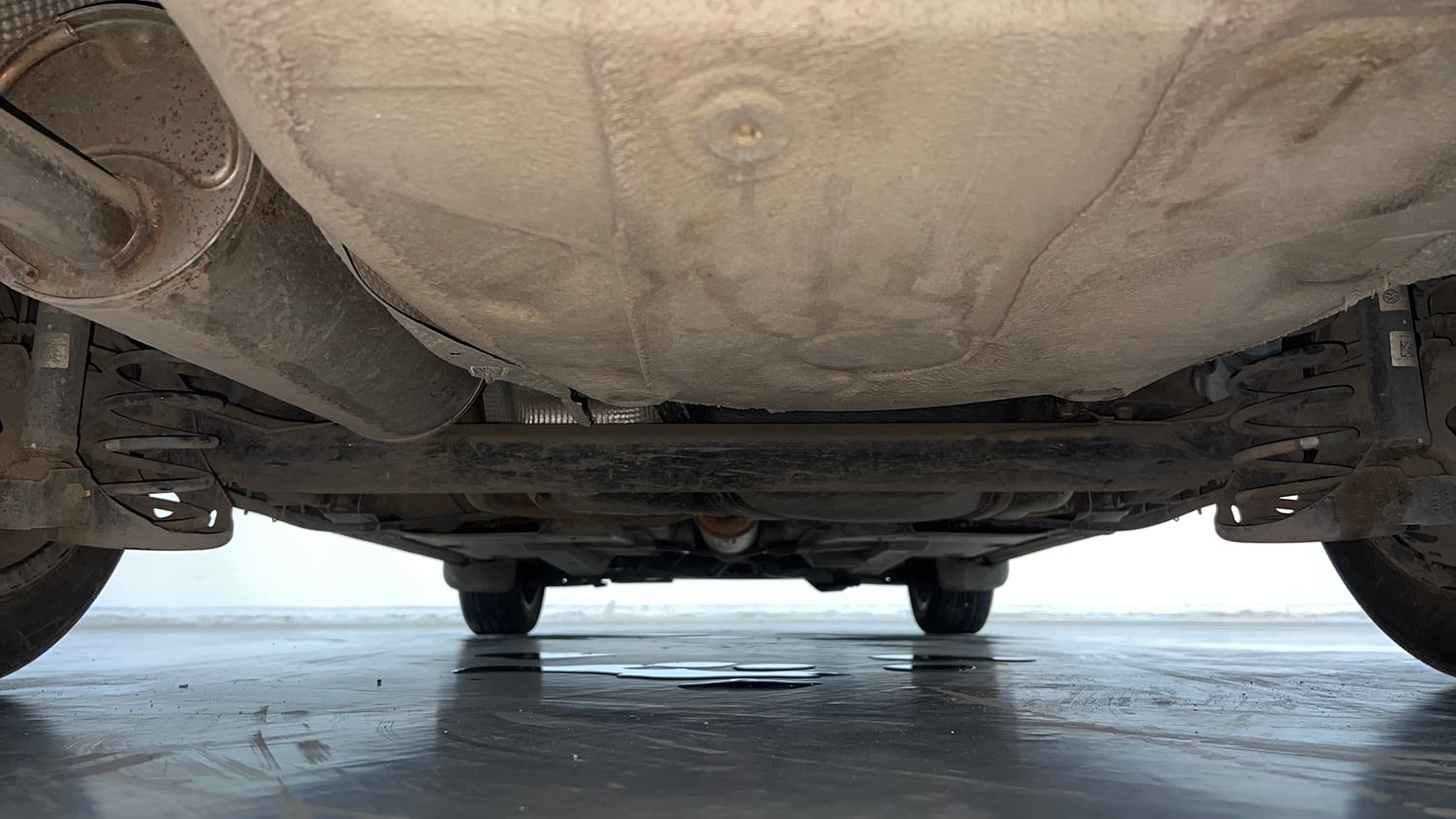 Used 2021 Volkswagen Vento Highline 1.0L TSI Automatic Petrol Automatic extra REAR UNDERBODY VIEW (TAKEN FROM REAR)