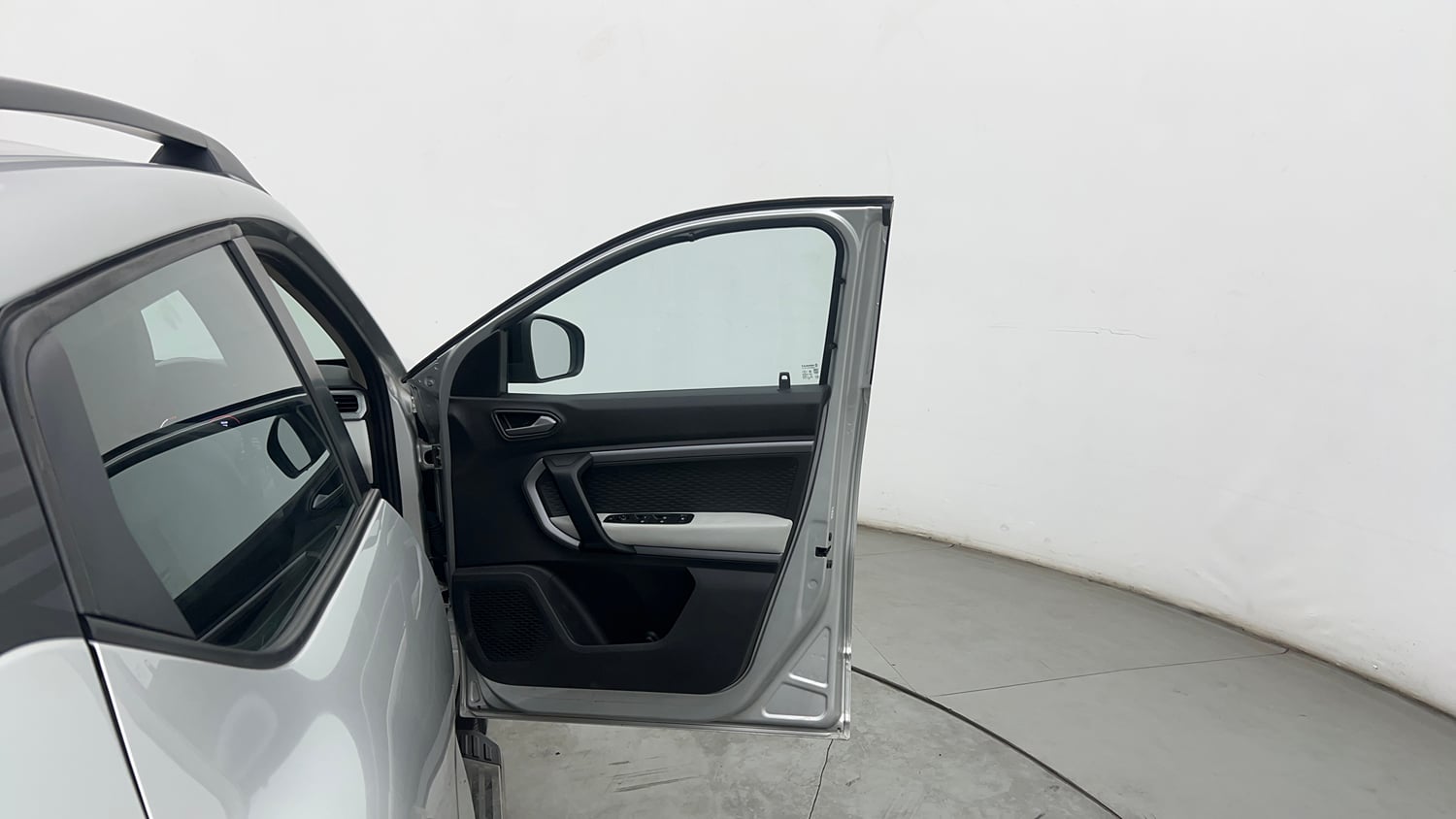 Used 2026 Renault Kiger Emotion MT Petrol Manual interior RIGHT FRONT DOOR OPEN VIEW