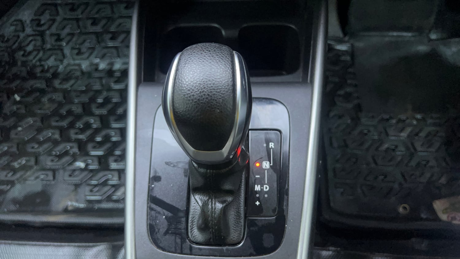 Used 2023 Maruti Suzuki Baleno Alpha AGS Petrol Automatic interior GEAR  KNOB VIEW