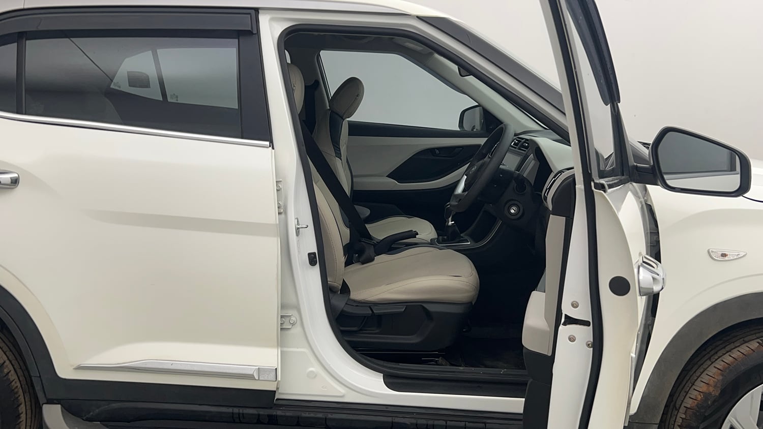 Used 2022 Hyundai Creta E 1.5 Diesel Diesel Manual interior RIGHT SIDE FRONT DOOR CABIN VIEW