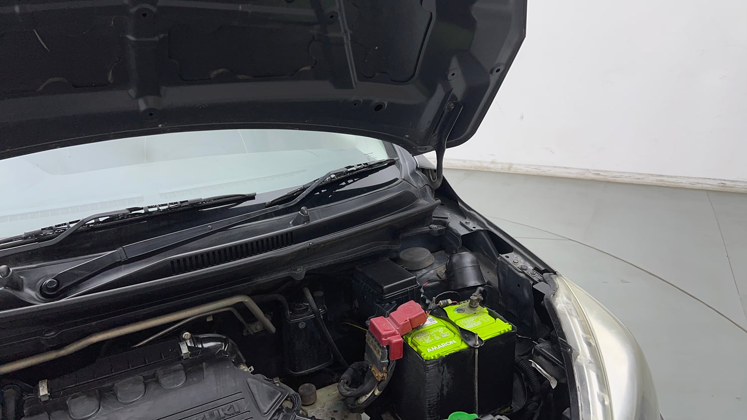 Used 2018 Maruti Suzuki Celerio VXi AMT Petrol Automatic engine ENGINE LEFT SIDE HINGE & APRON VIEW