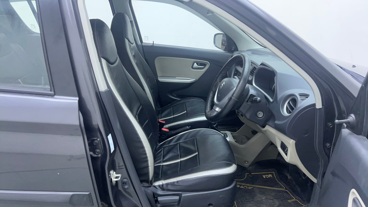 Used 2019 Maruti Suzuki Alto K10 VXi (O) Petrol Manual interior RIGHT SIDE FRONT DOOR CABIN VIEW