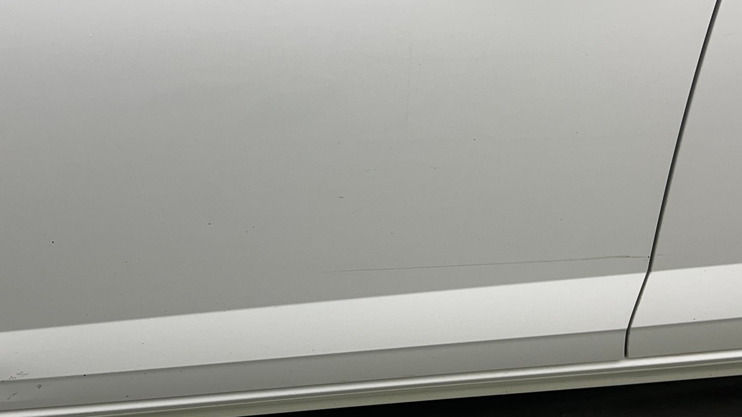 Used 2022 Volkswagen Virtus Highline 1.0 TSI AT Petrol Automatic dents MINOR SCRATCH