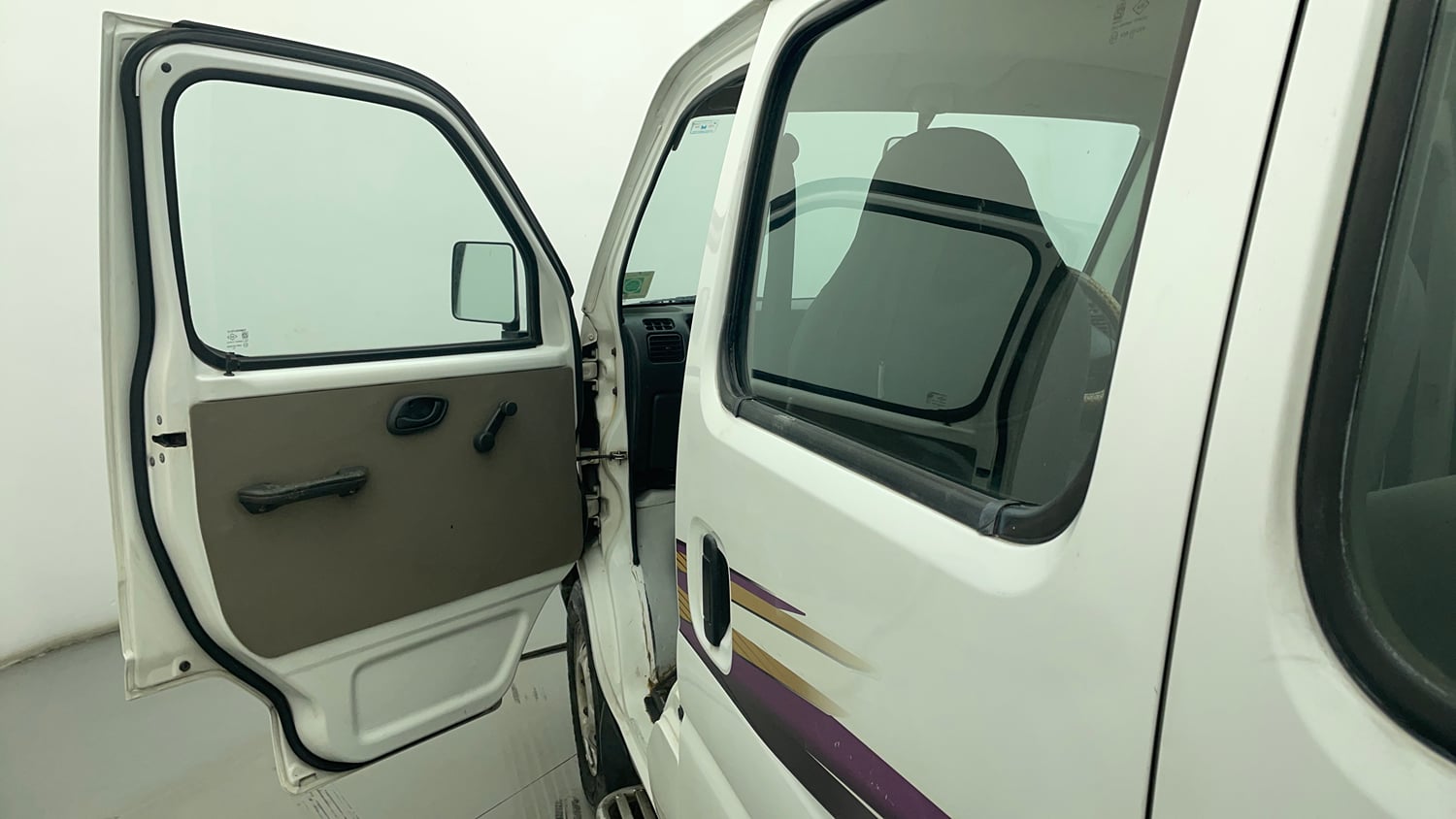 Used 2013 Maruti Suzuki Eeco 5 STR WITH A/C+HTR Petrol Manual interior LEFT FRONT DOOR OPEN VIEW