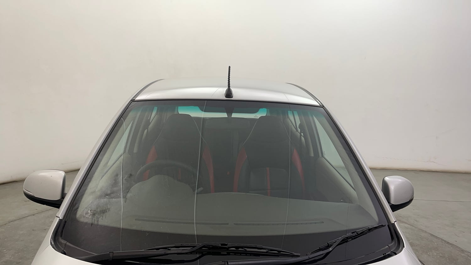 Used 2012 Hyundai i10 Magna 1.2 Kappa2 Petrol Manual exterior FRONT WINDSHIELD VIEW