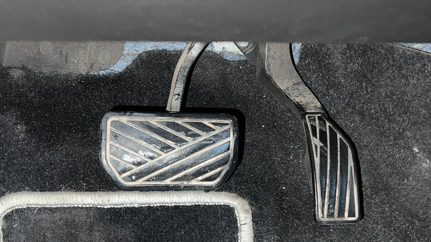 Used 2021 Maruti Suzuki Vitara Brezza ZXi AT SHVS Petrol Automatic interior PEDALS VIEW