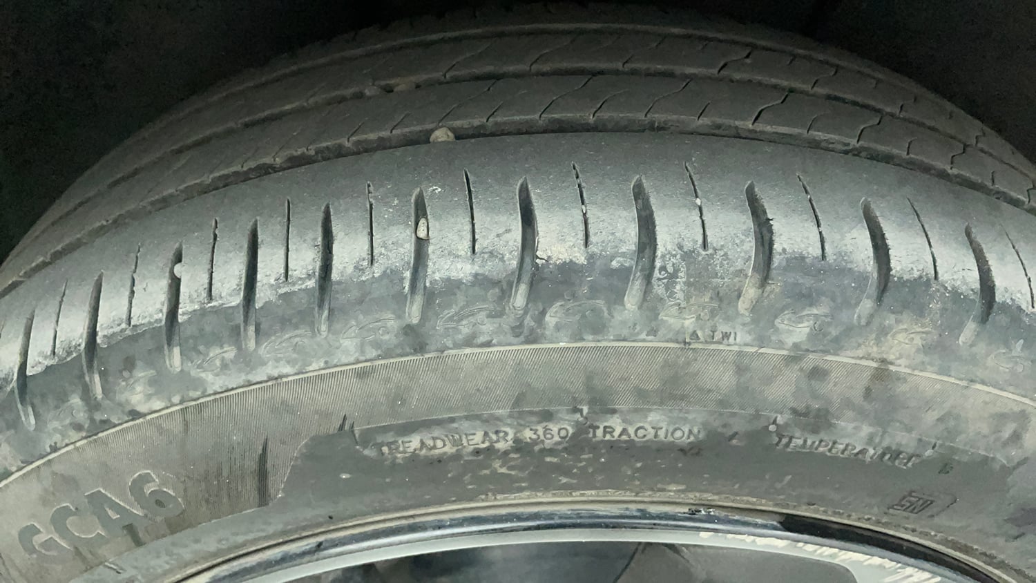 Used 2024 Tata Altroz XZA Plus (S) Dark Edition Petrol Automatic tyres RIGHT REAR TYRE TREAD VIEW