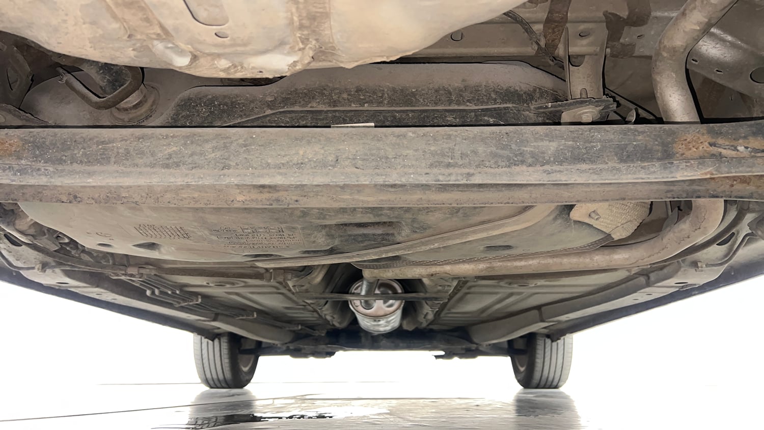 Used 2017 Maruti Suzuki Baleno Alpha 1.2 Petrol Manual extra REAR UNDERBODY VIEW (TAKEN FROM REAR)