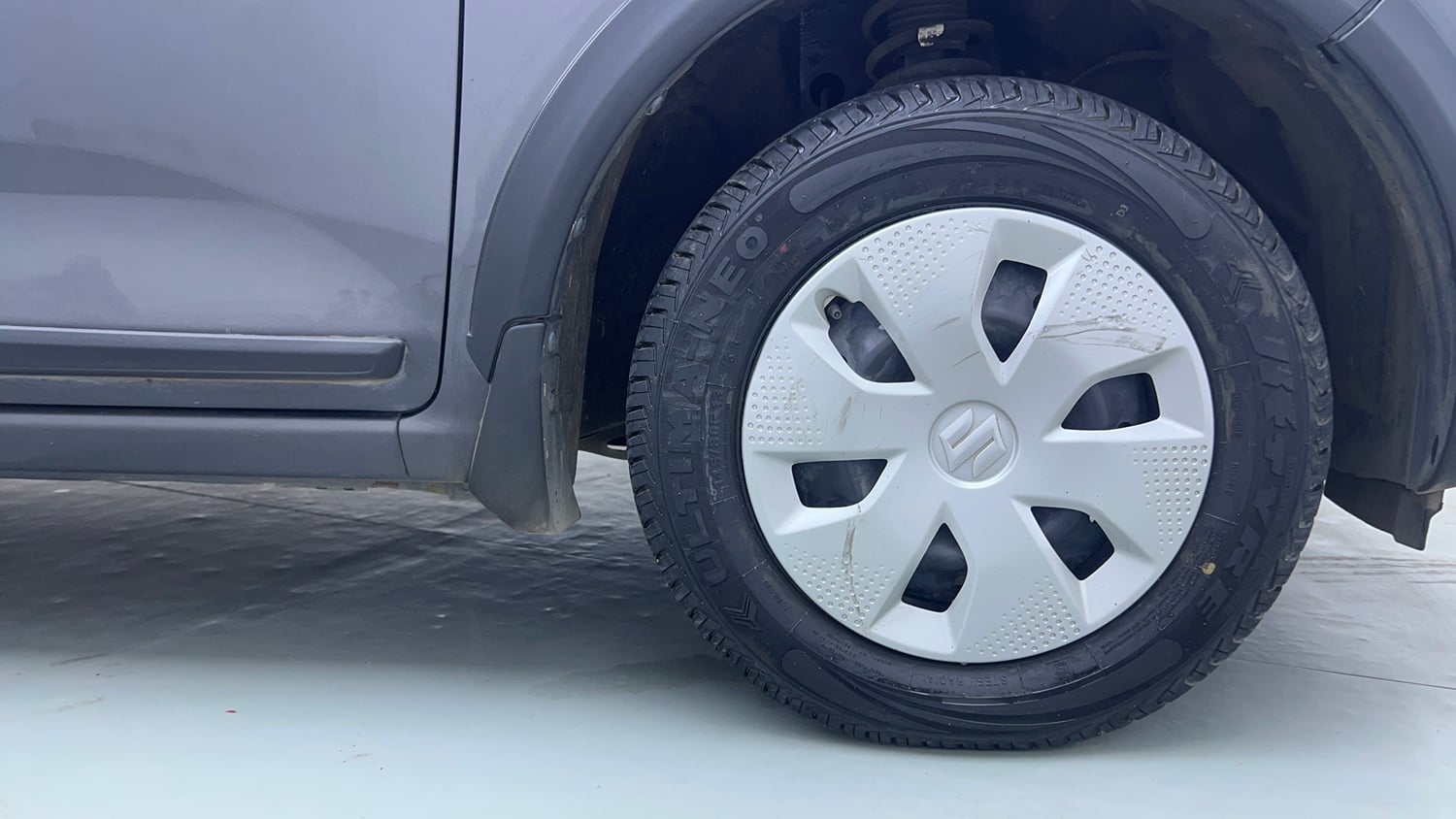 Used 2023 Maruti Suzuki Alto K10 VXi Plus AGS Petrol Automatic tyres RIGHT FRONT TYRE RIM VIEW