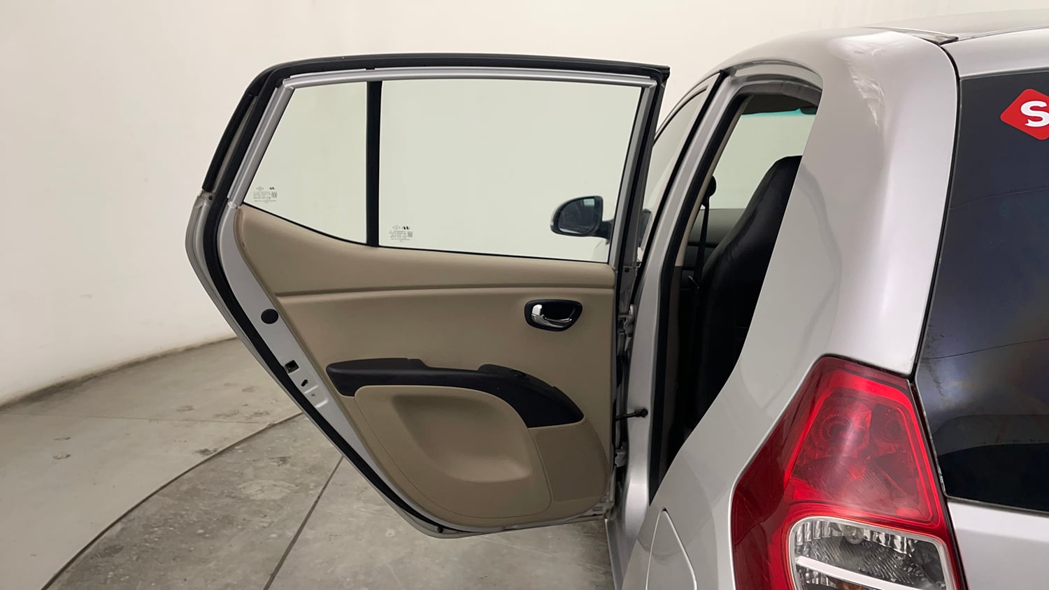 Used 2012 Hyundai i10 Magna 1.2 Kappa2 Petrol Manual interior LEFT REAR DOOR OPEN VIEW