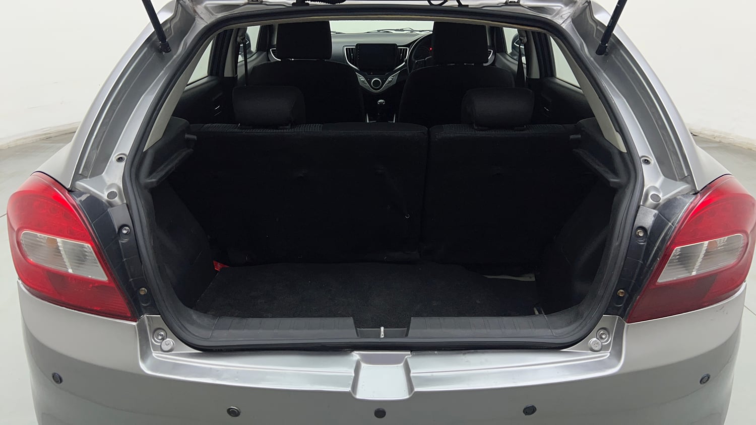 Used 2016 Maruti Suzuki Baleno Delta 1.2 Petrol Manual interior DICKY INSIDE VIEW