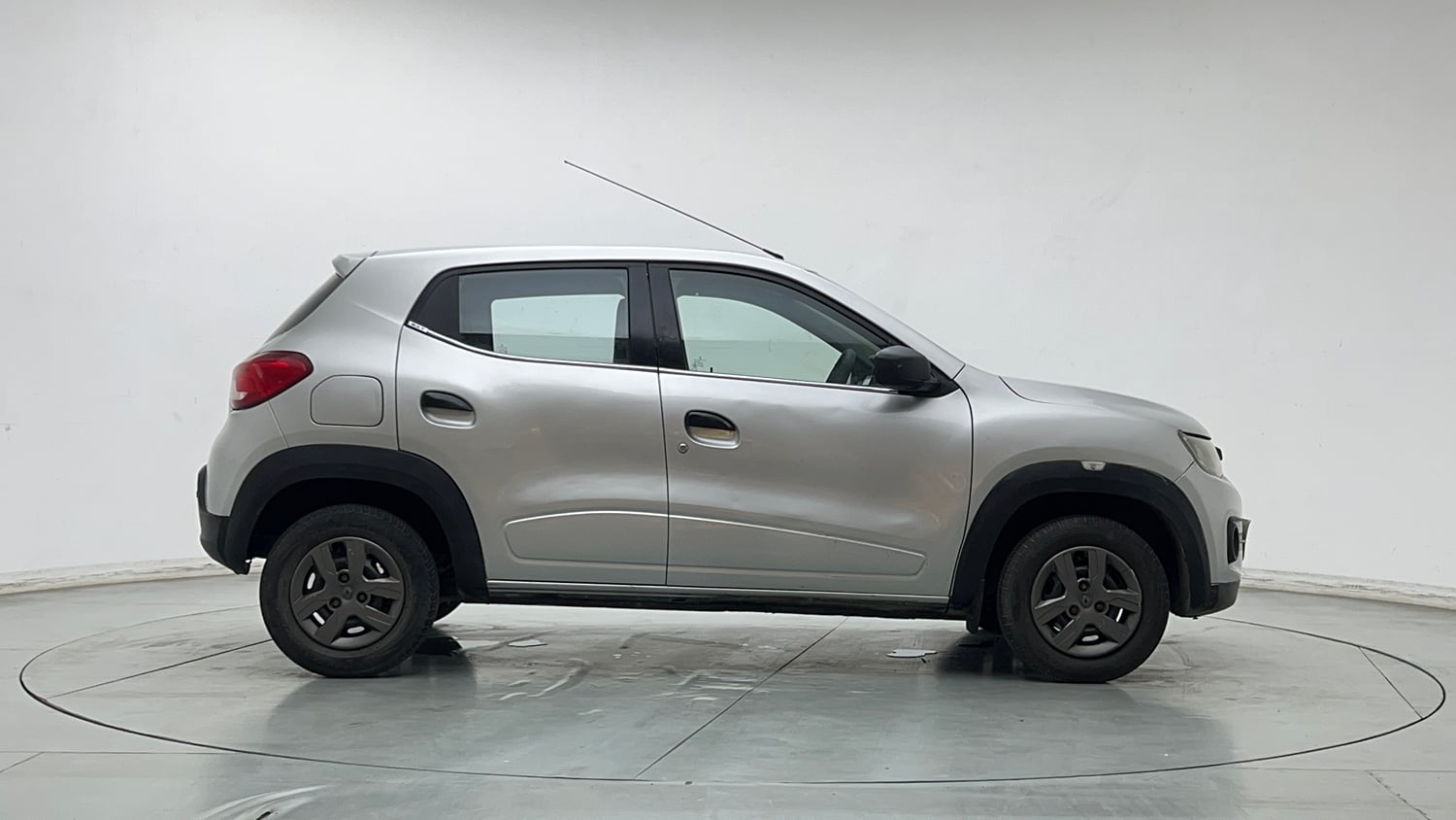 Used 2017 Renault Kwid 1.0 RXT AMT Petrol Automatic exterior RIGHT SIDE VIEW