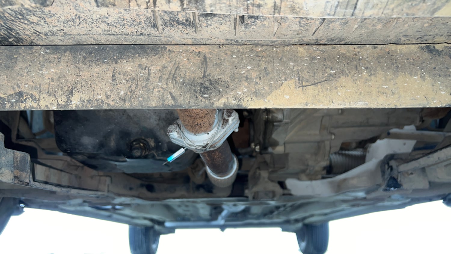 Used 2022 Tata Punch Accomplished MT Petrol Manual extra FRONT LEFT UNDERBODY VIEW