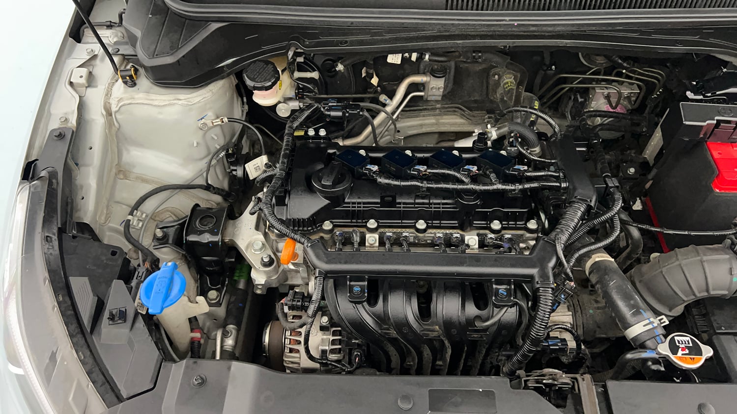 Used 2023 Hyundai i20 Asta (O) 1.2 IVT Petrol Automatic engine ENGINE RIGHT SIDE VIEW