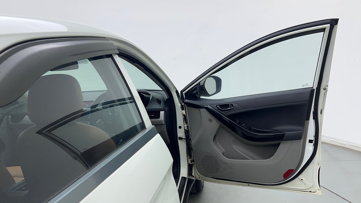 Used 2018 Tata Nexon XM Diesel Diesel Manual interior RIGHT FRONT DOOR OPEN VIEW