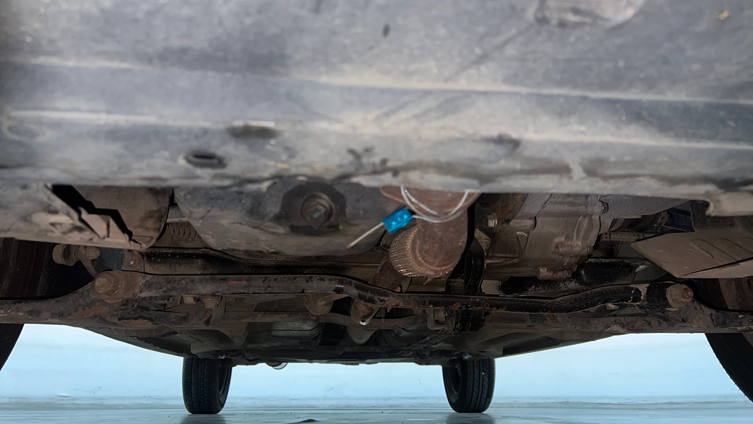 Used 2020 Tata Tiago XT Petrol Manual extra FRONT LEFT UNDERBODY VIEW