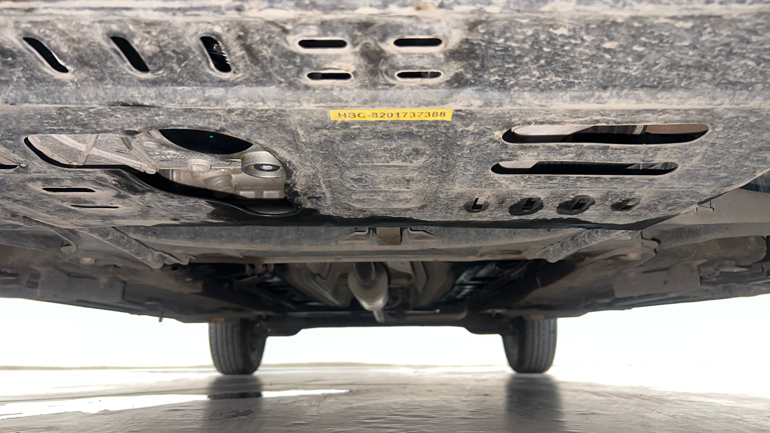 Used 2026 Renault Kiger Emotion MT Petrol Manual extra FRONT LEFT UNDERBODY VIEW