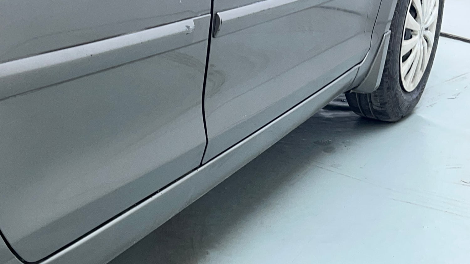 Used 2015 Maruti Suzuki Swift Dzire VXI Petrol Manual dents MINOR DENT