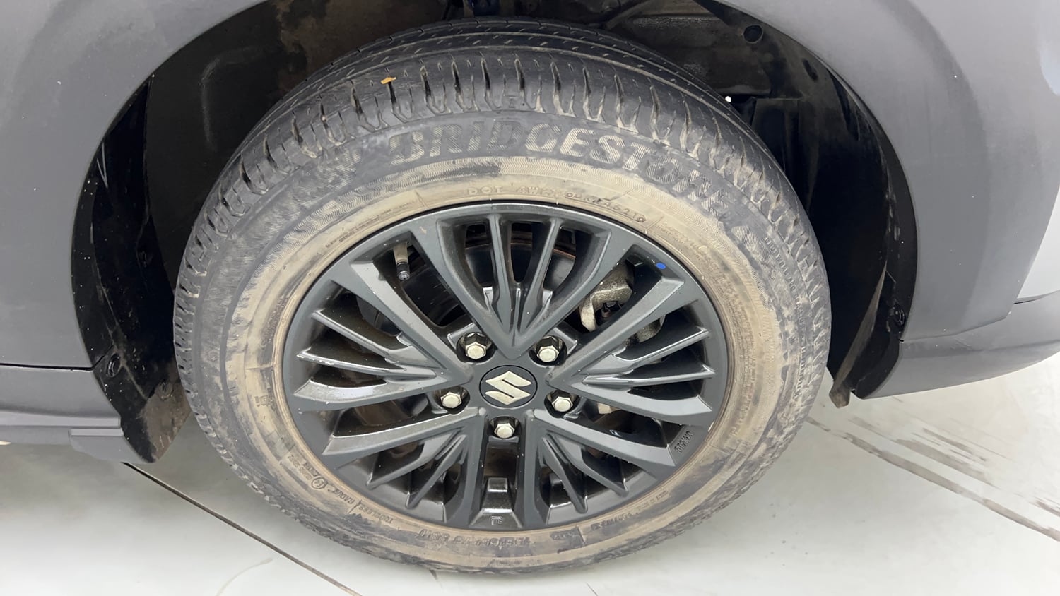 Used 2021 Maruti Suzuki XL6 Zeta MT Petrol Petrol Manual tyres RIGHT FRONT TYRE RIM VIEW