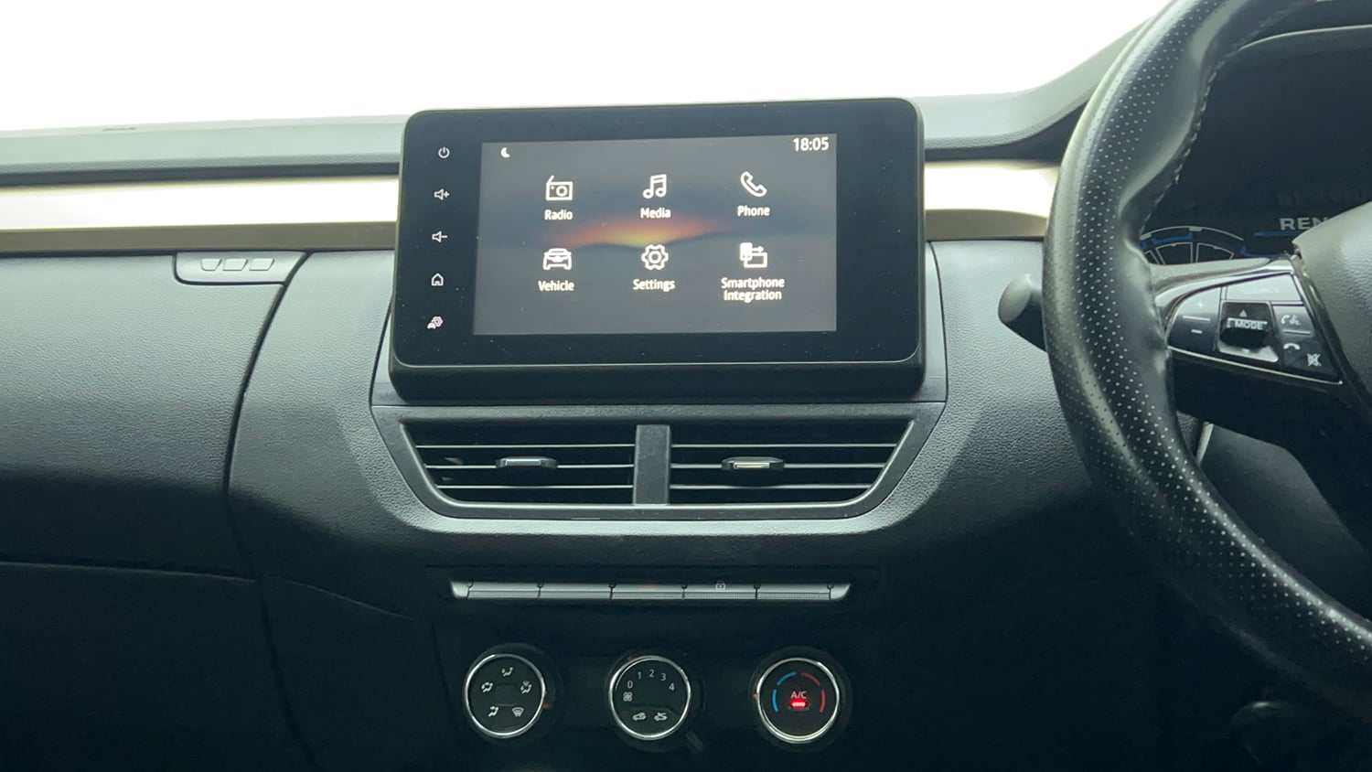 Used 2022 Renault Kiger RXT MT Petrol Manual top_features Integrated (in-dash) music system