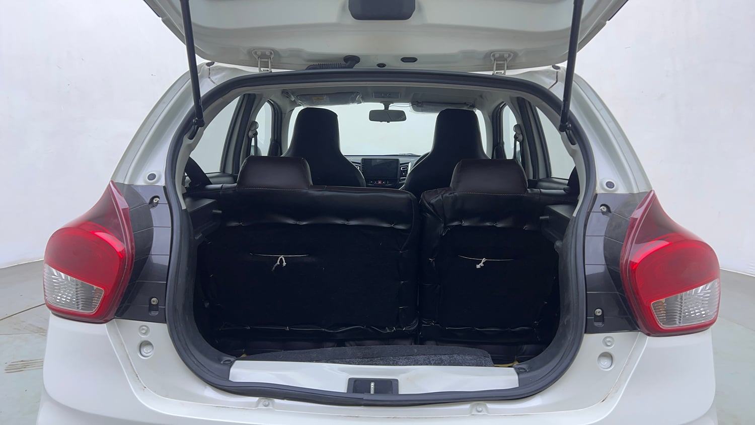 Used 2022 Maruti Suzuki Celerio VXi Petrol Manual interior DICKY INSIDE VIEW