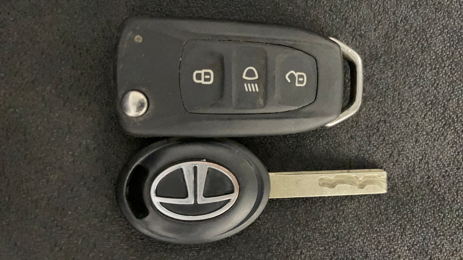 Used 2022 Tata Altroz XM Plus Petrol Petrol Manual extra CAR KEY VIEW