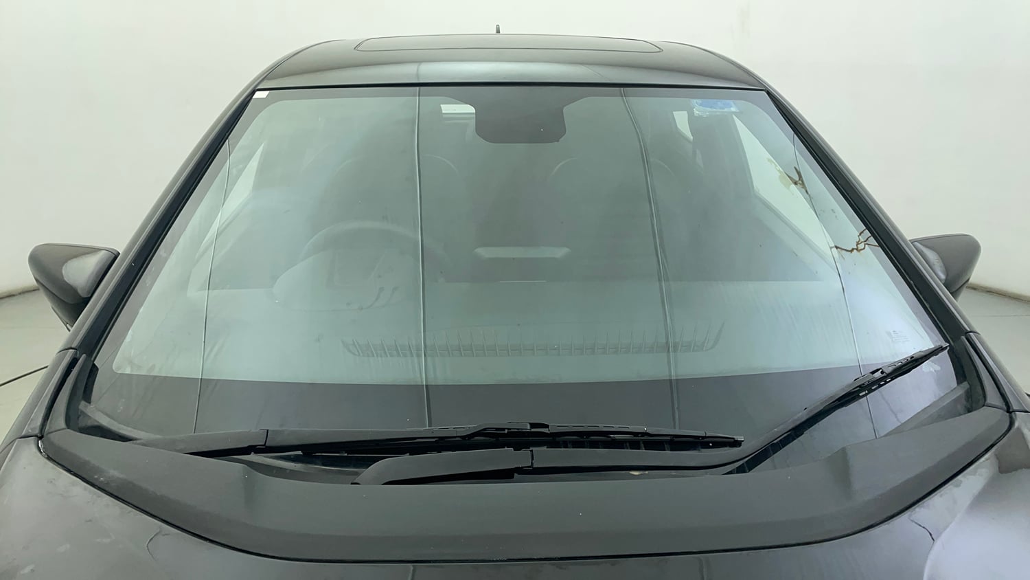 Used 2024 Tata Altroz XZA Plus (S) Dark Edition Petrol Automatic exterior FRONT WINDSHIELD VIEW