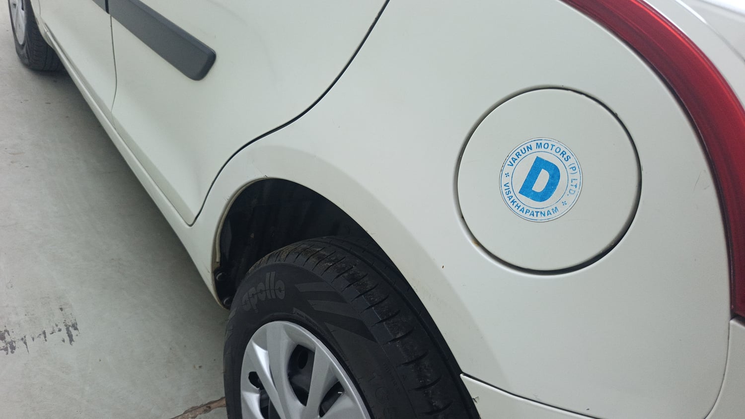 Used 2015 Maruti Suzuki Swift VDi Diesel Manual dents MINOR DENT