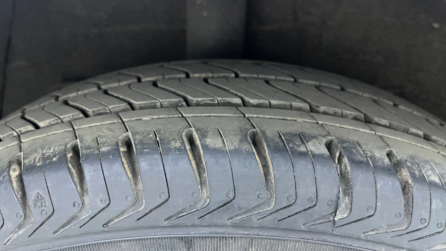 Used 2016 Hyundai Grand i10 Sportz 1.2 Kappa VTVT Petrol Manual tyres RIGHT REAR TYRE TREAD VIEW