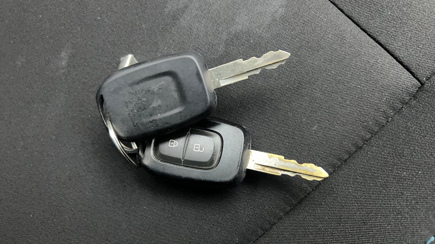 Used 2021 Renault Kwid Neotech RXL Petrol Manual extra CAR KEY VIEW