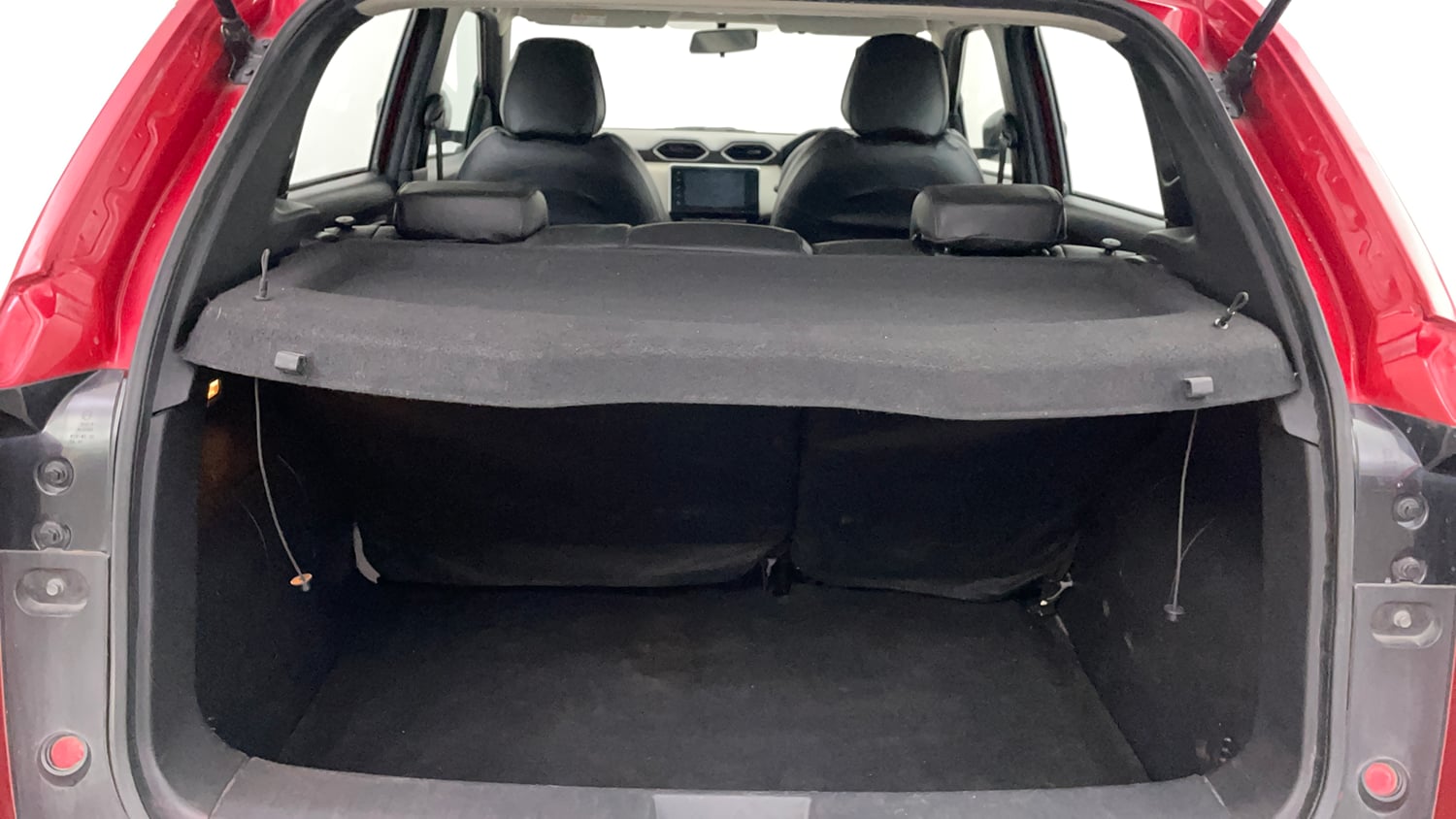 Used 2022 Nissan Magnite XV Turbo Petrol Manual interior DICKY INSIDE VIEW