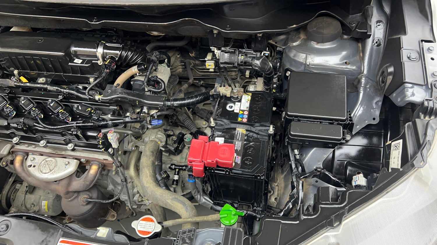 Used 2021 Maruti Suzuki XL6 Zeta MT Petrol Petrol Manual engine ENGINE LEFT SIDE VIEW
