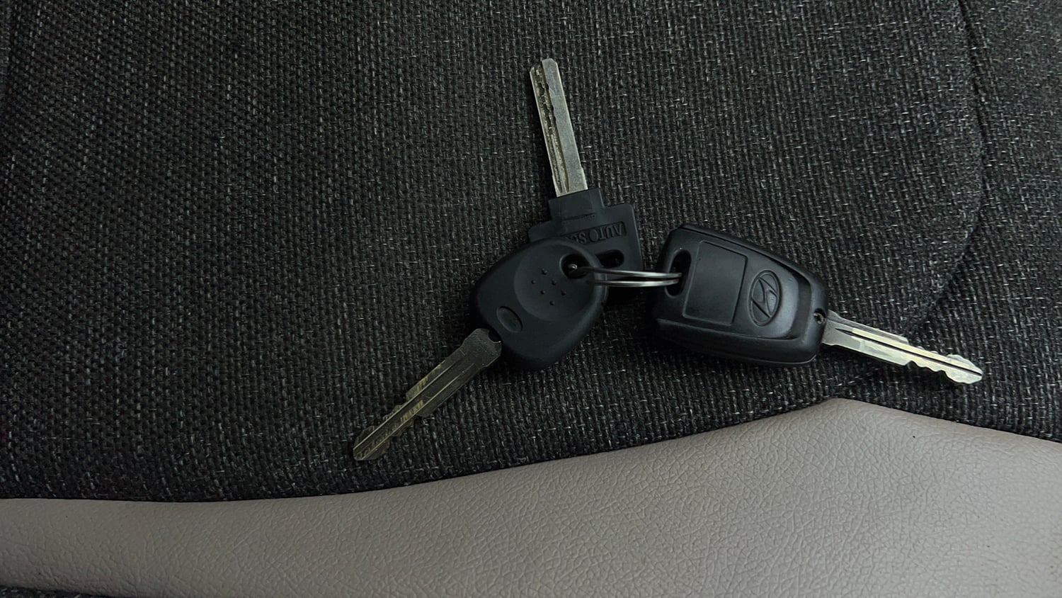 Used 2018 Hyundai Grand i10 Sportz 1.2 Kappa VTVT Petrol Manual extra CAR KEY VIEW