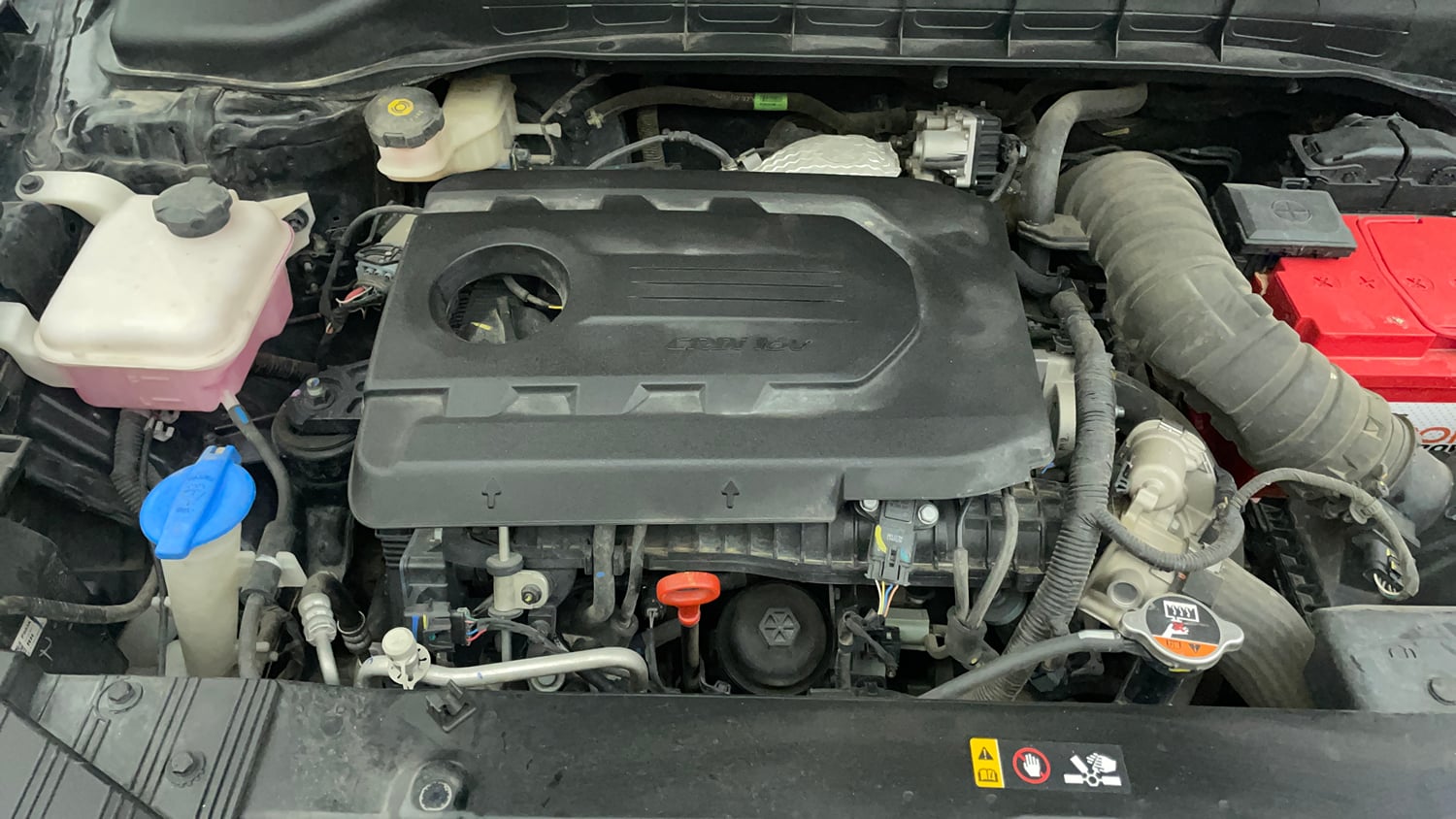 Used 2023 Kia Carens Prestige Plus 1.5 Diesel iMT 7 STR Diesel Manual engine ENGINE RIGHT SIDE VIEW