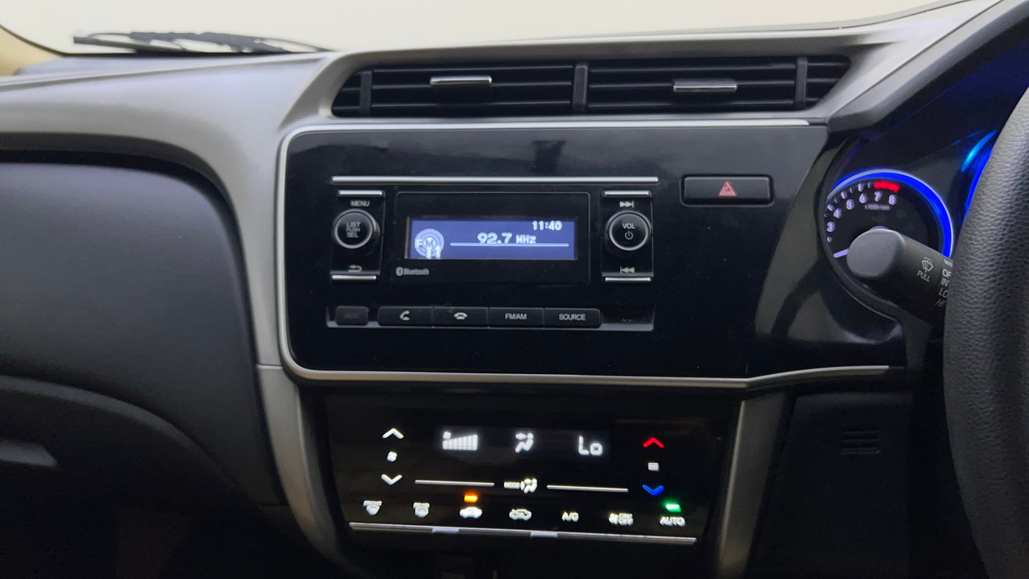 Used 2016 Honda City SV CVT Petrol Automatic top_features Integrated (in-dash) music system