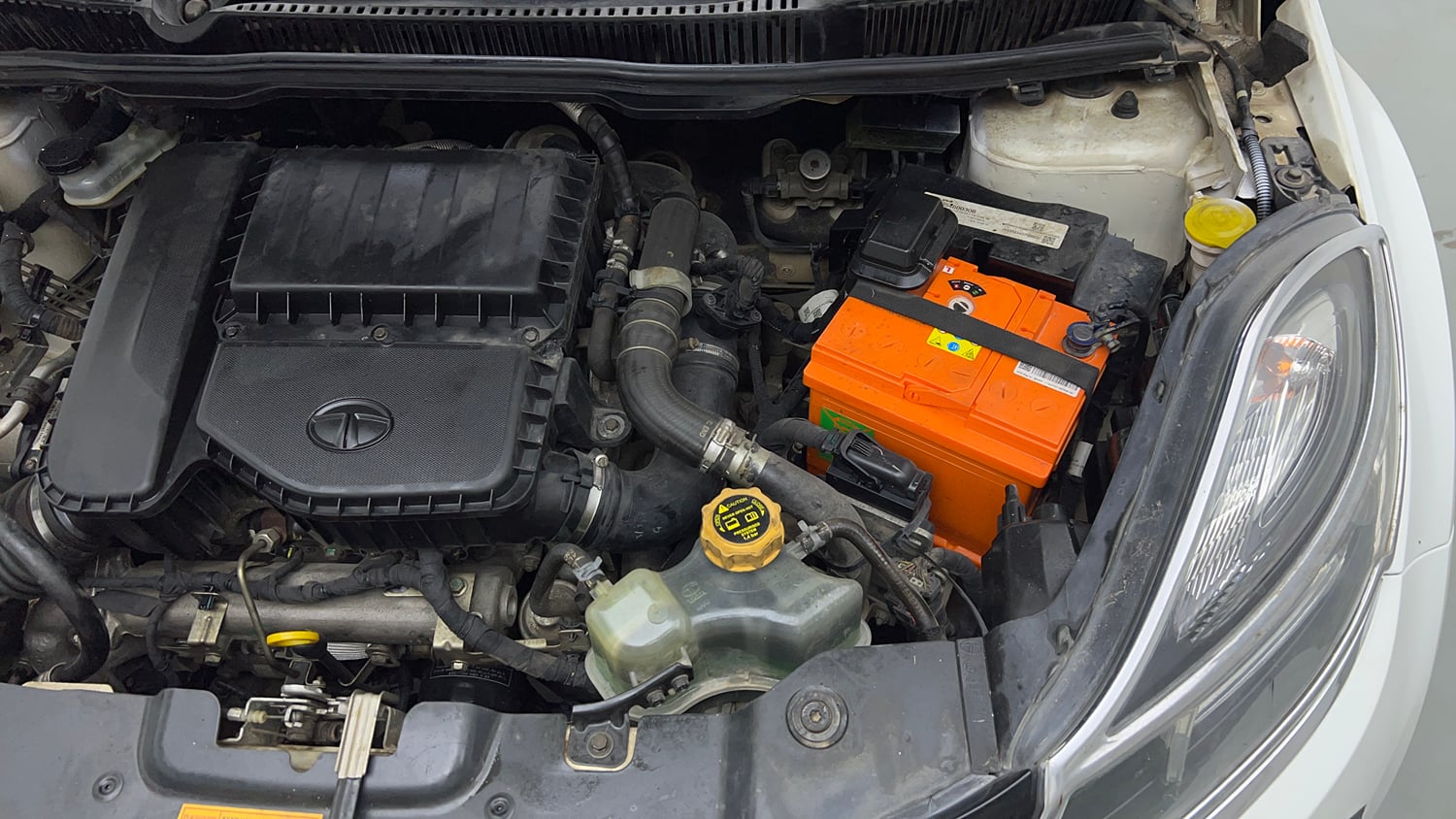 Used 2018 Tata Nexon XM Diesel Diesel Manual engine ENGINE LEFT SIDE VIEW