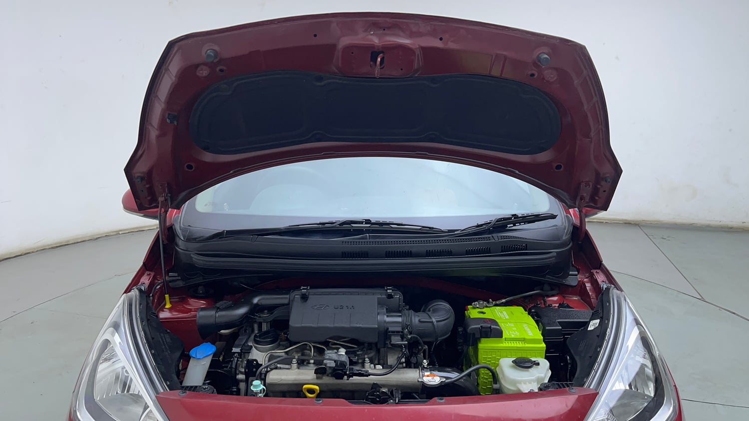 Used 2015 Hyundai Xcent S 1.1 CRDi Diesel Manual engine ENGINE & BONNET OPEN FRONT VIEW