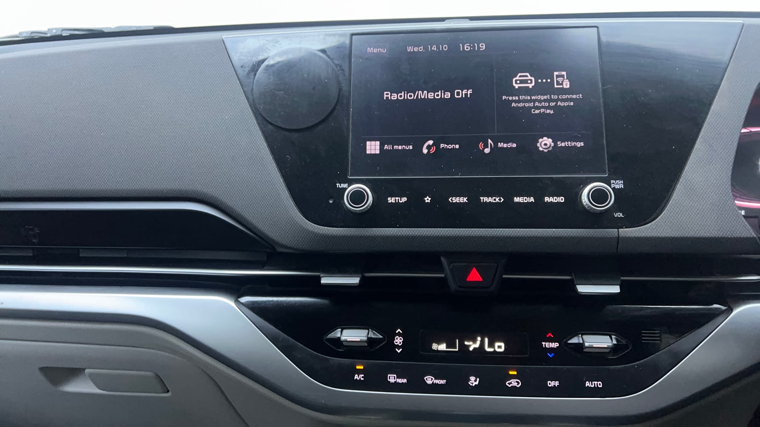 Used 2023 Kia Carens Prestige Plus 1.5 Diesel MT 7 STR Diesel Manual interior MUSIC SYSTEM & AC CONTROL VIEW