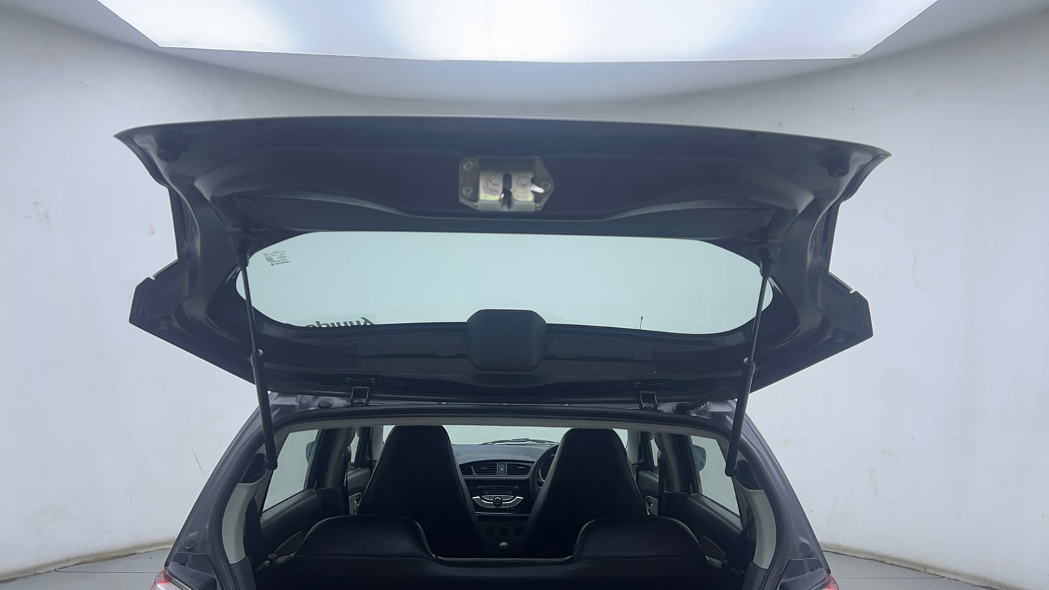 Used 2019 Maruti Suzuki Alto K10 VXi (O) Petrol Manual interior DICKY DOOR OPEN VIEW