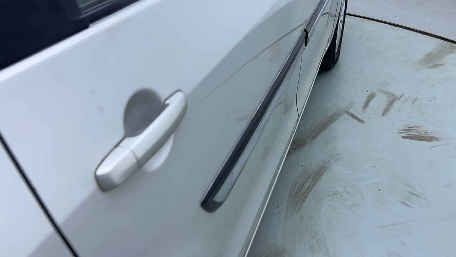 Used 2018 Maruti Suzuki Ertiga VXI CNG (Outside Fitted) Cng Manual dents MINOR DENT
