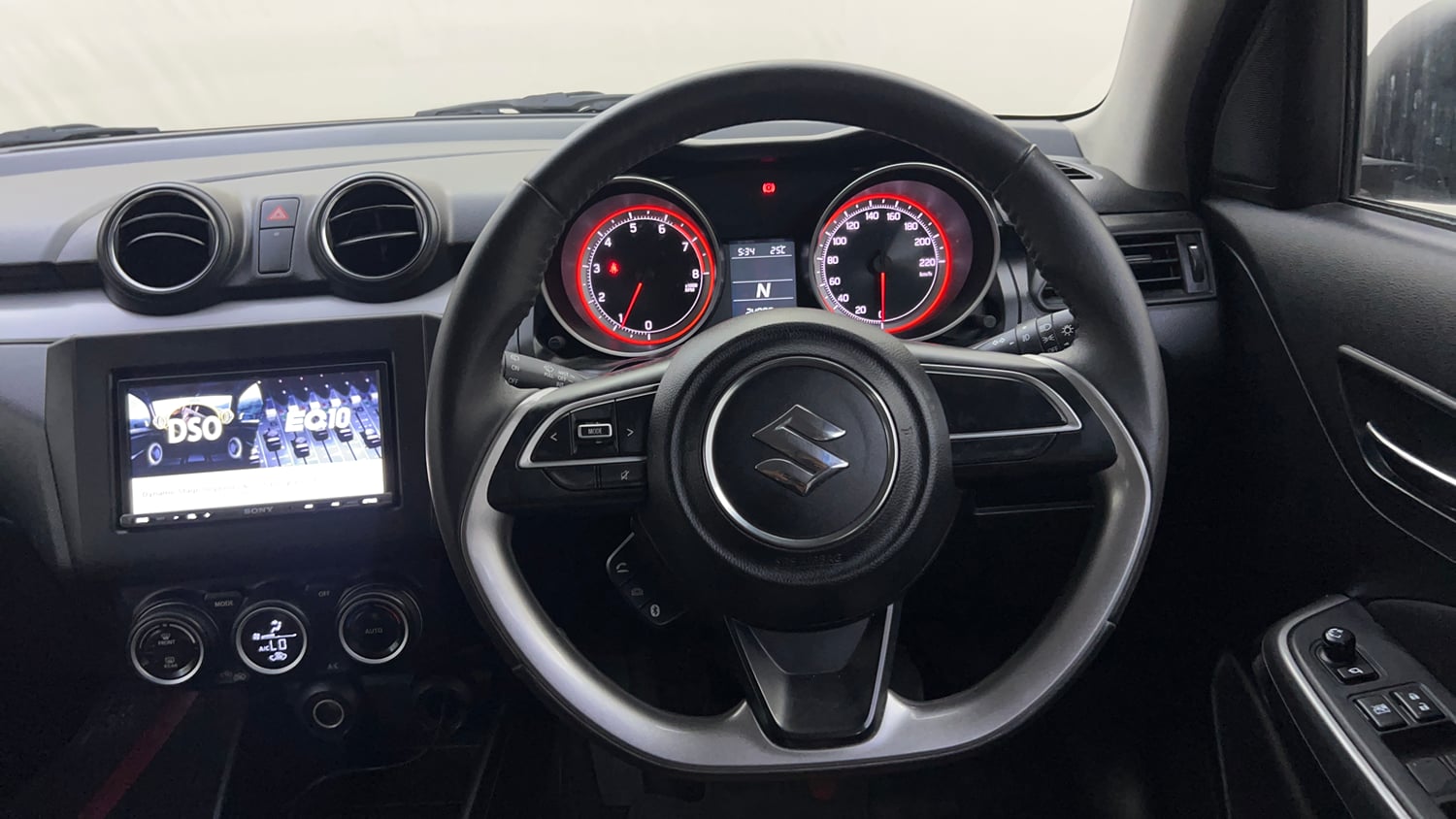 Used 2020 Maruti Suzuki Swift ZXi AMT Petrol Automatic interior STEERING VIEW