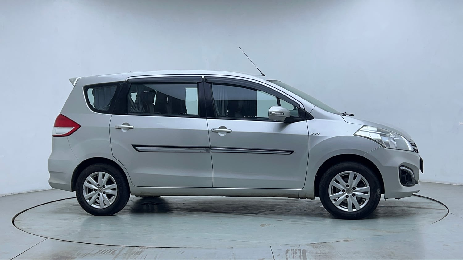 Used 2018 Maruti Suzuki Ertiga VXI CNG (Outside Fitted) Cng Manual exterior RIGHT SIDE VIEW